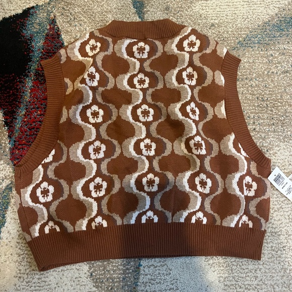 NWT Aritzia Sunday Best Cropped Winston Sweater Vest Size Small - Picture 2 of 6